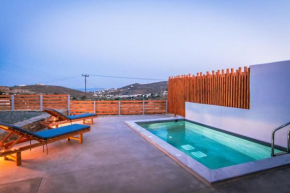 Xerolithia suites